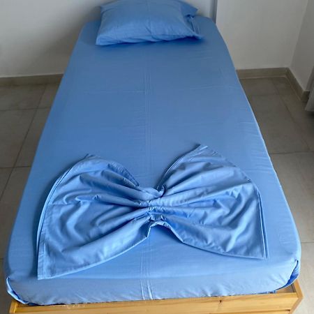 Eleni'S Holiday Rooms Himare Exterior foto