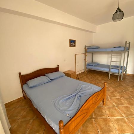 Eleni'S Holiday Rooms Himare Exterior foto