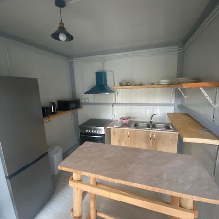 Eleni'S Holiday Rooms Himare Exterior foto